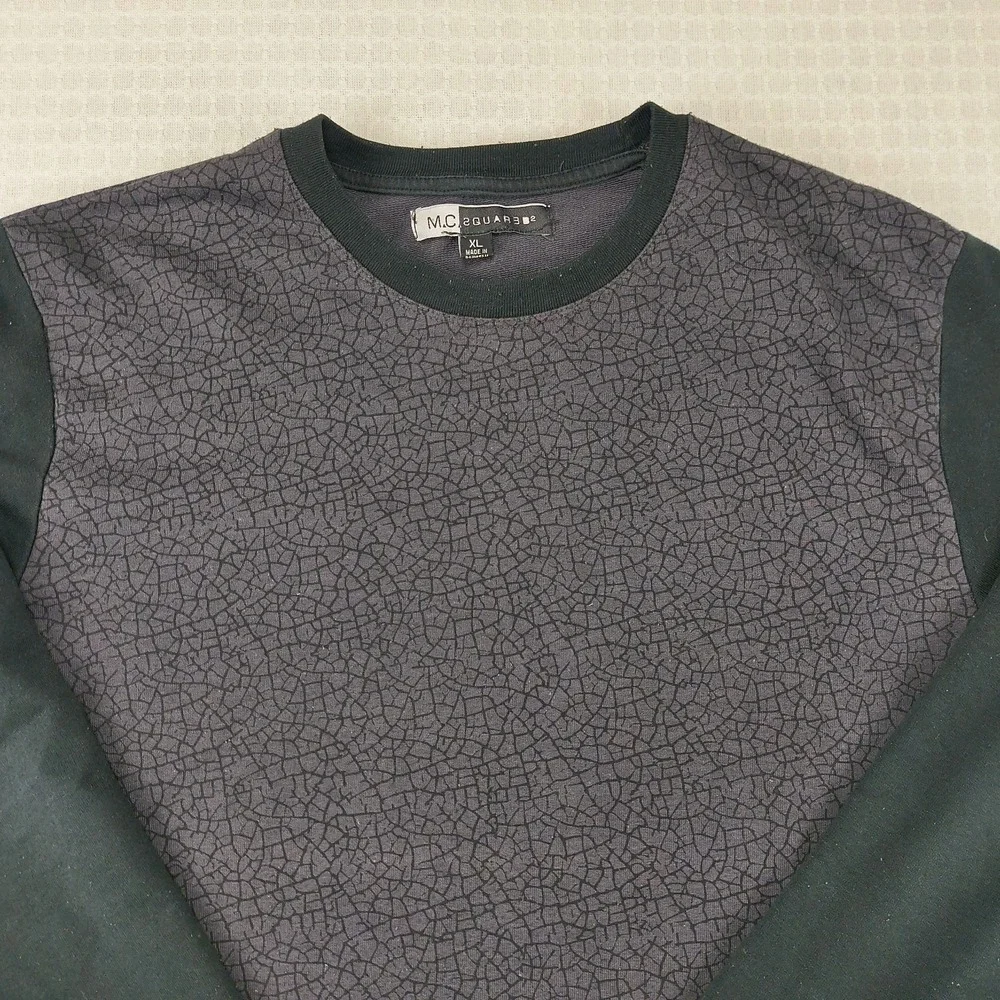 M.C. 2QUAR3D Mens XL Black Gray Geometric‎ Crackle Print Crew Neck Sweatshirt